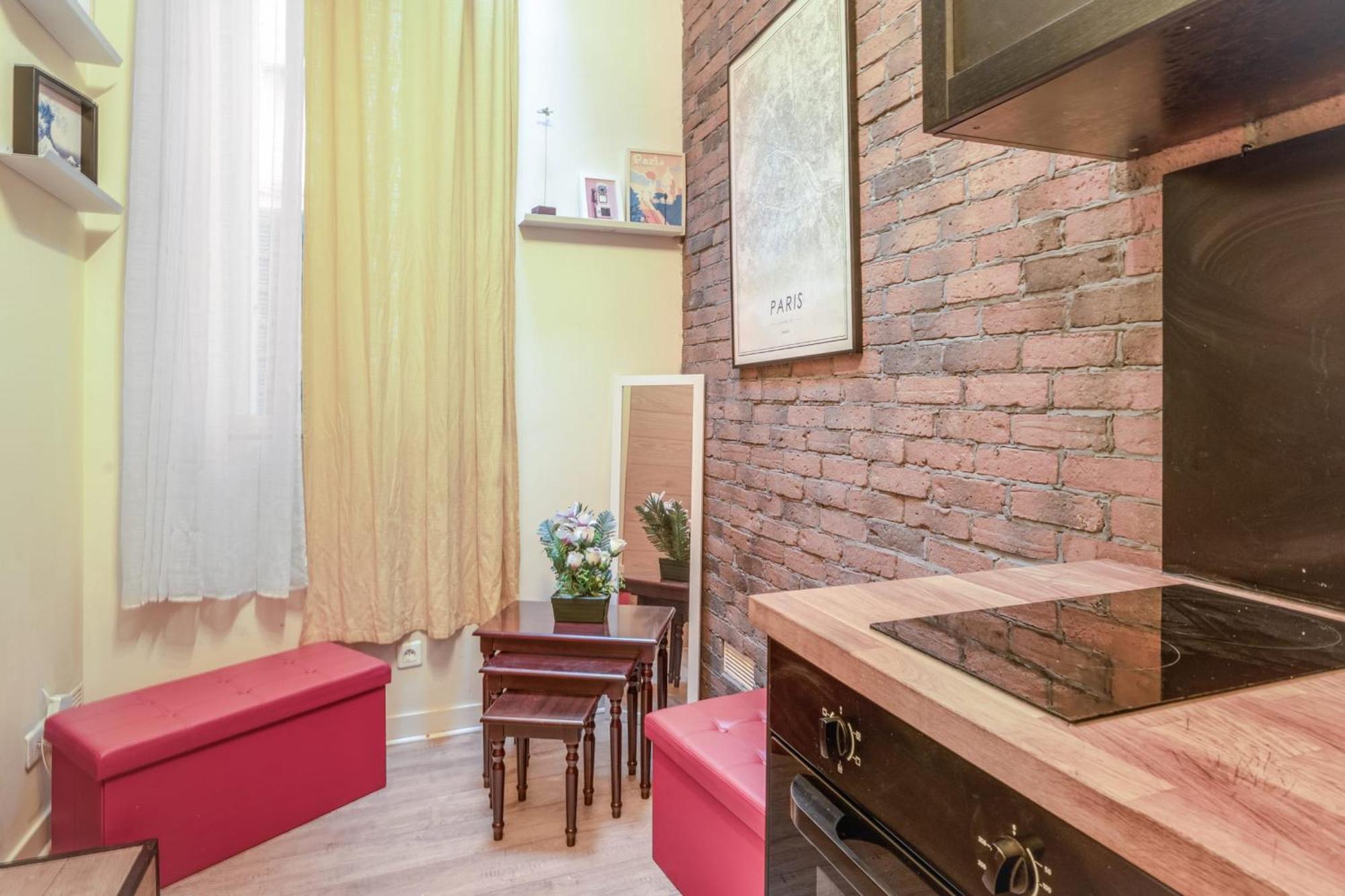 Charming Industrial-Style Studio Just Nearby Montmartre In Paris - Welkeysアパートメント エクステリア 写真